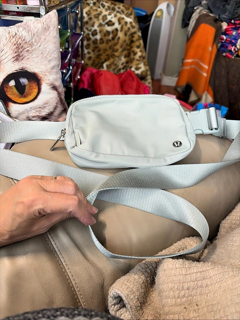 lululemon Everywhere Belt Bag 2L Gray Crossbody Bag 8” x 6”.  New!